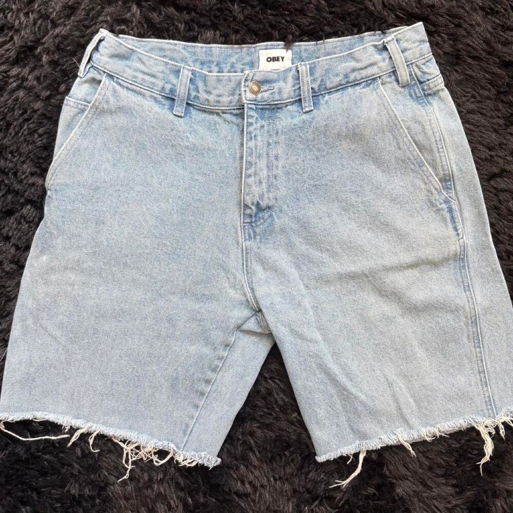 Size 32 light